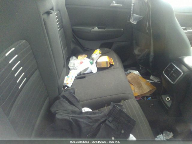 KNDPMCAC5J7324812 KIA Sportage Lx