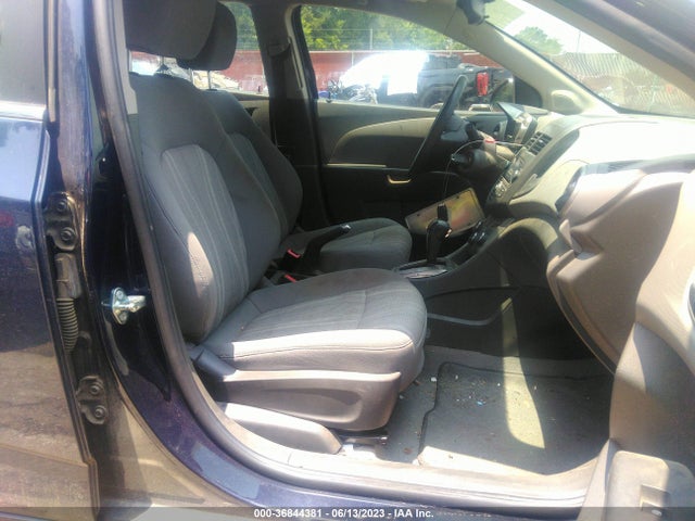 Chevrolet SONIC LT 2015 1G1JC5SH1F4206286 Image 5