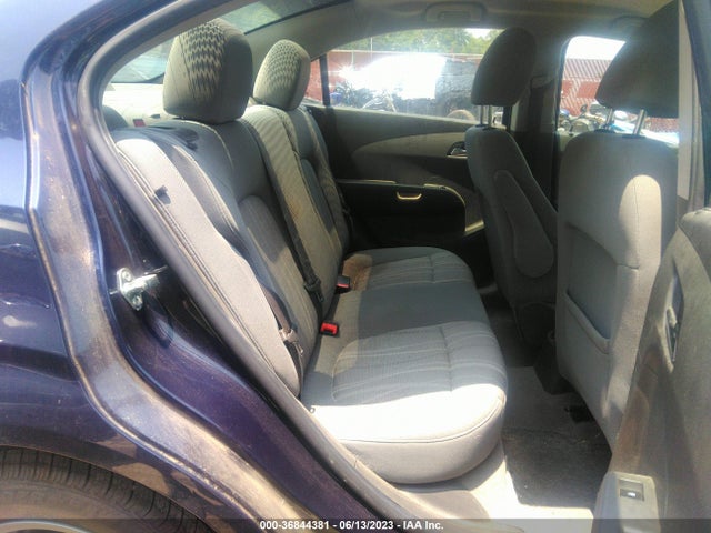 Chevrolet SONIC LT 2015 1G1JC5SH1F4206286 Image 8