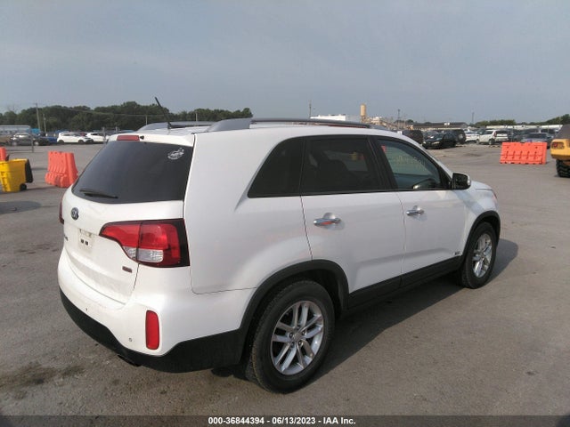 KIA SORENTO LX 2014 5XYKTCA66EG509855 Image 4