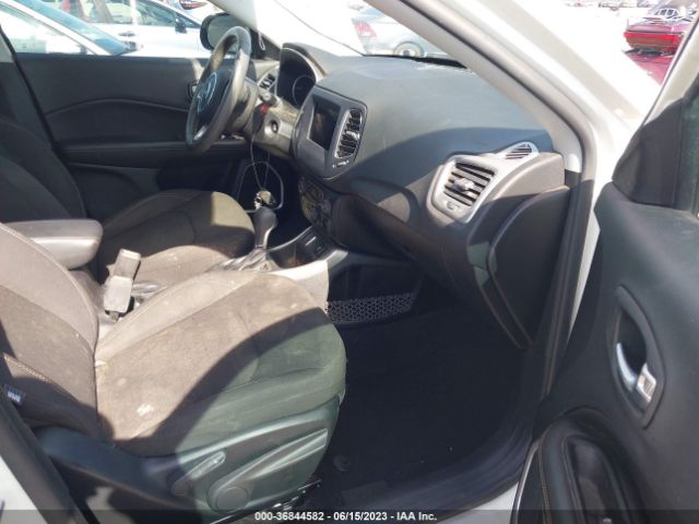 3C4NJCAB5MT532017 Jeep Compass Sport