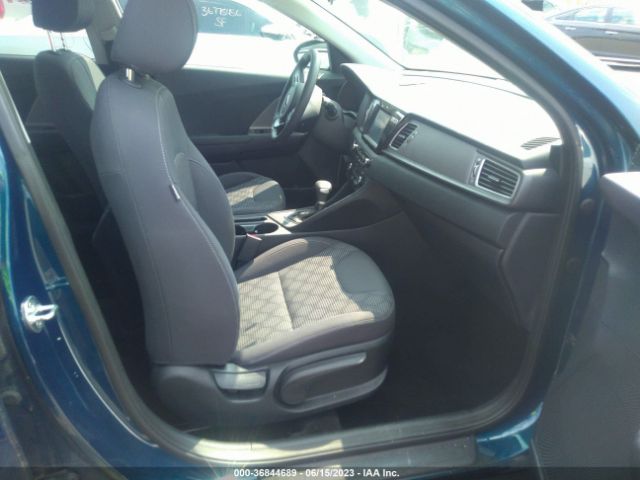 KNDCB3LC8J5189466 KIA NIRO LX