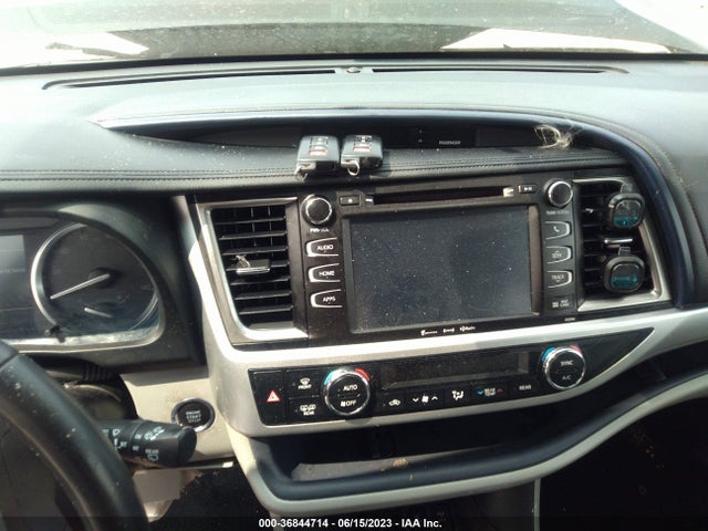 Toyota Highlander Xle 2019 5TDJZRFHXKS600441 Image 3