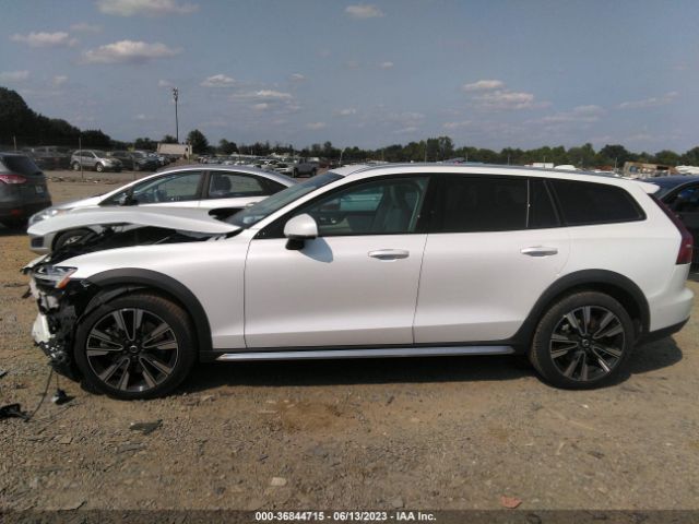 YV4L12WC6P2106228 Volvo V60 Cross Country Ultimate
