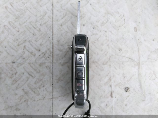 3KPF24AD1ME294745 KIA Forte Lxs