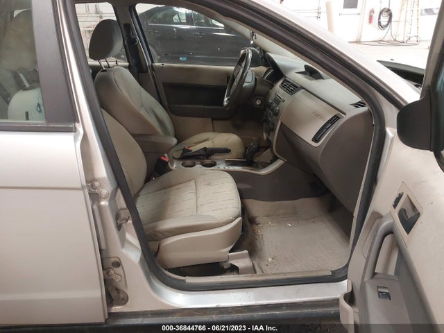 2011 FORD FOCUS SE VIN: 1FAHP3FN2BW172457