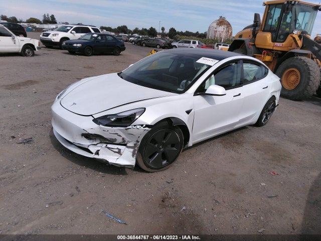 Tesla Model 3 Long Range 2022 5YJ3E1EB5NF251250 Image 2