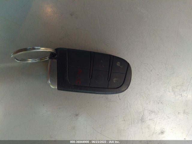 2C3CCAAG9EH127553 Chrysler 300