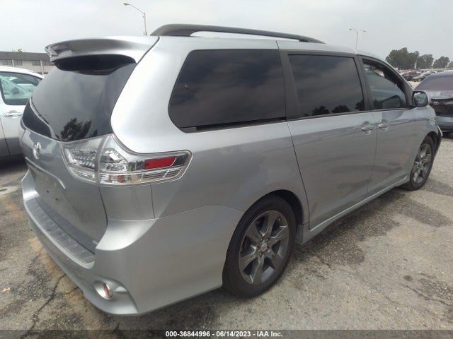 Toyota SIENNA SE 2016 5TDXK3DC4GS728426 Image 10