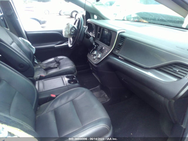 Toyota SIENNA SE 2016 5TDXK3DC4GS728426 Image 11