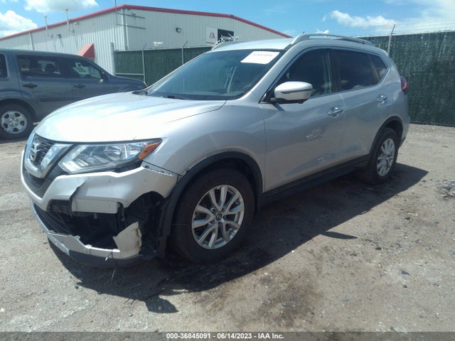 Nissan ROGUE SV 2017 5N1AT2MV3HC814727 Image 2