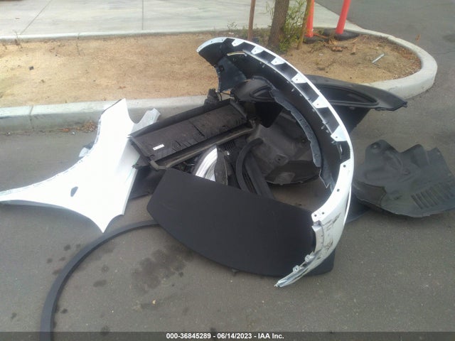 Tesla Model Y Long Range 2022 7SAYGDEE5NA018951 Image 11