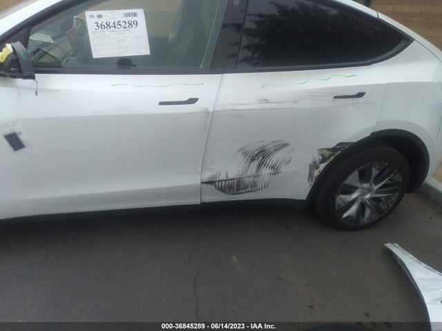 Tesla Model Y Long Range 2022 7SAYGDEE5NA018951 Image 6