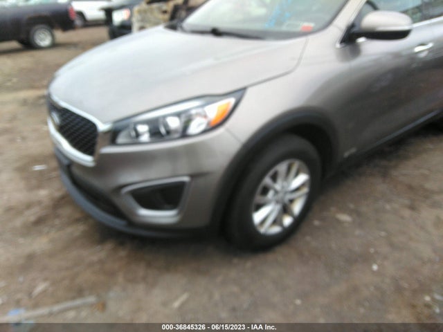 2016 KIA SORENTO LX VIN: 5XYPGDA38GG092828