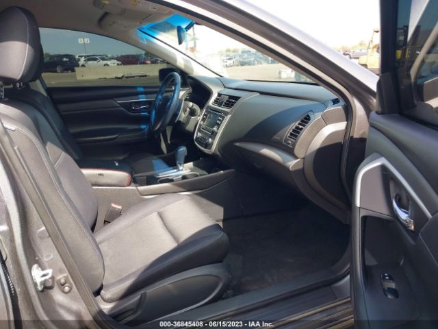 1N4AL3AP0HN308413 Nissan Altima 2.5 Sr