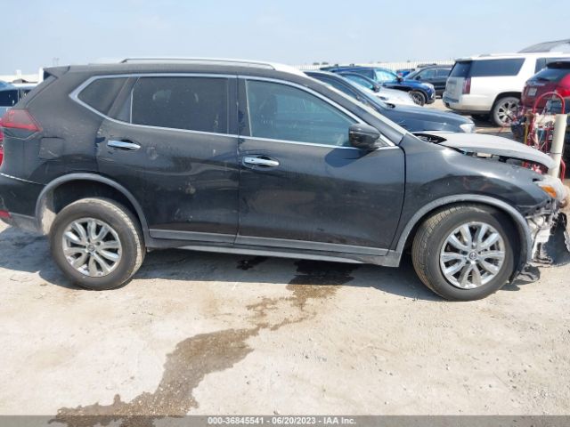 KNMAT2MTXJP502115 Nissan ROGUE SV