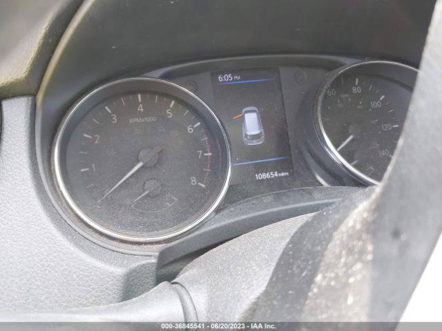 KNMAT2MTXJP502115 Nissan ROGUE SV