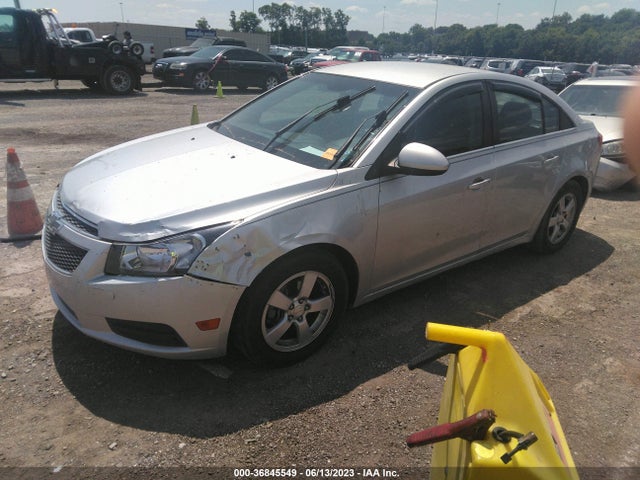 Chevrolet Cruze 1lt 2014 1G1PC5SB2E7365465 Image 2