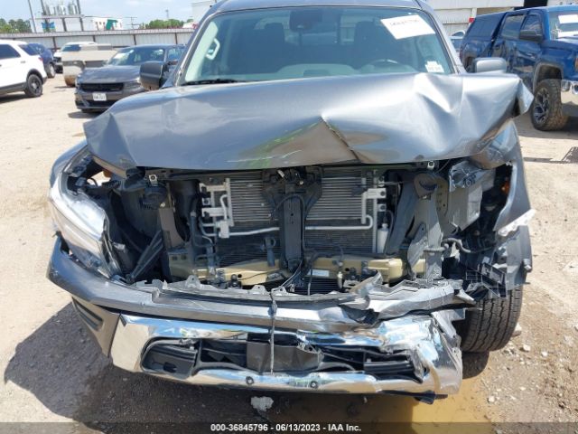 1N6AA1EE0NN104538 Nissan TITAN SV