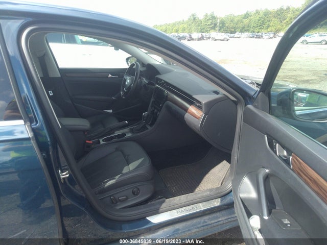 1VWCA7A3XLC004701 Volkswagen Passat 2.0t Sel