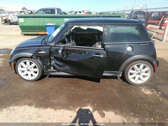 2006 MINI COOPER HARDTOP S VIN: WMWRE33586TG99659