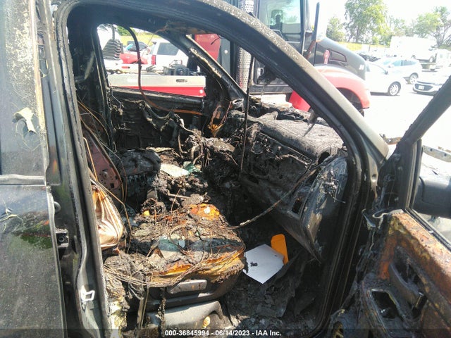 1C6RR7HT8FS707422 RAM 1500 Sport