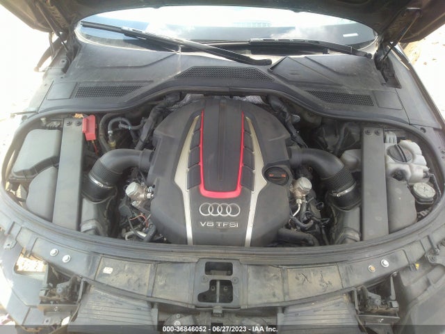 2014 Audi S8, VIN: WAUD2AFD2EN002304