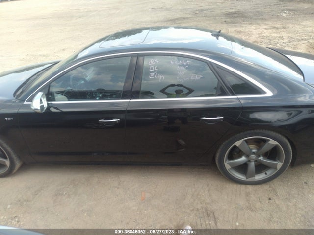 2014 Audi S8, VIN: WAUD2AFD2EN002304
