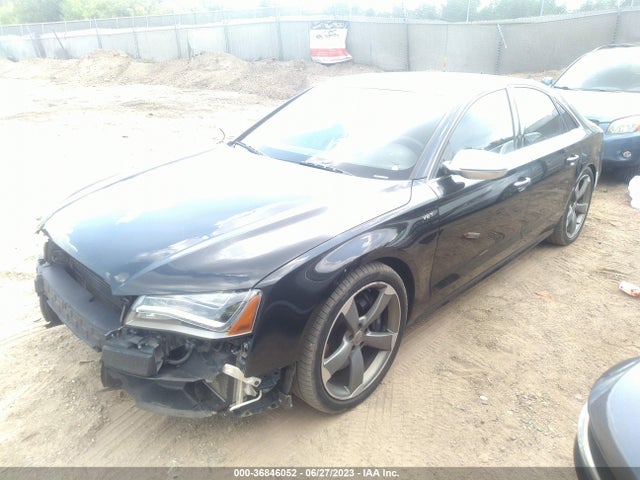 2014 Audi S8, VIN: WAUD2AFD2EN002304