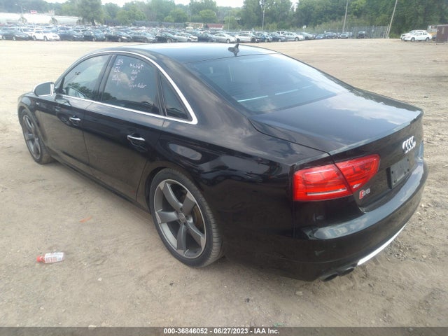 2014 Audi S8, VIN: WAUD2AFD2EN002304