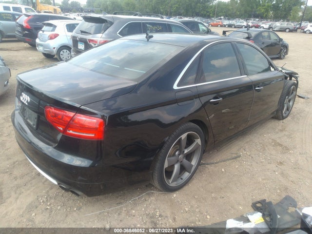 2014 Audi S8, VIN: WAUD2AFD2EN002304