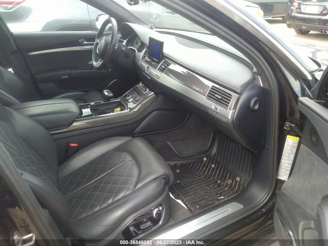 2014 Audi S8, VIN: WAUD2AFD2EN002304