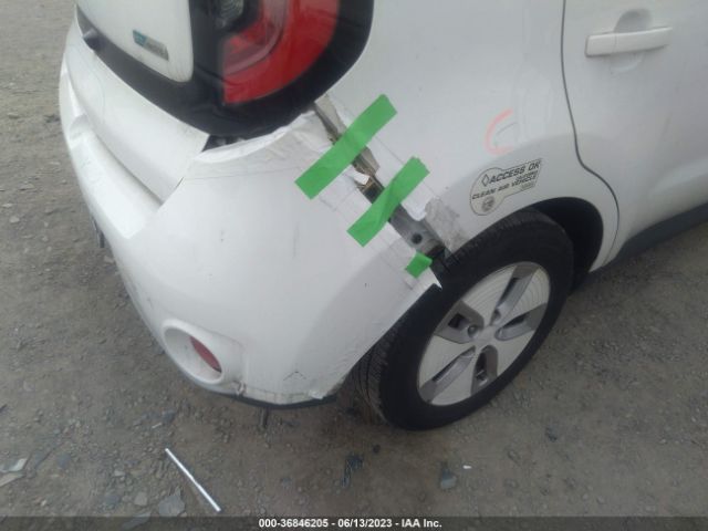 KNDJX3AEXF7002074 KIA Soul Ev +