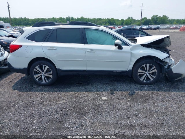 2018 SUBARU OUTBACK LIMITED VIN: 4S4BSANC2J3236706