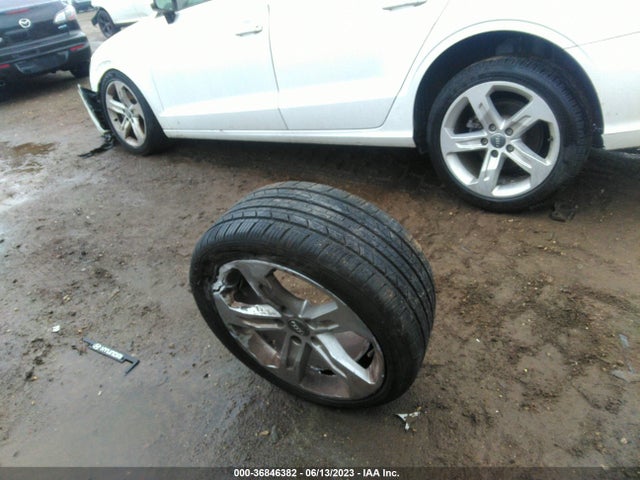 WAUAUGFF6H1026330 Audi A3 Sedan Premium