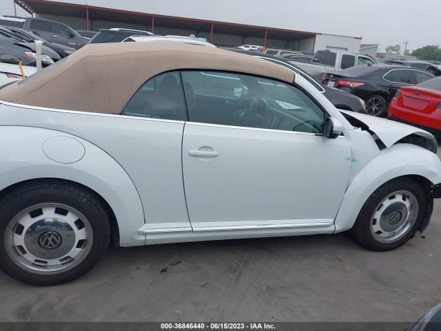 Продажа на аукционе авто 2018 Volkswagen Beetle Convertible S/coast/se, vin: 3VW5DAAT8JM502890, номер лота: 36846440