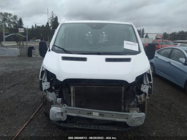 1FTYE1ZM4HKA89927 Ford TRANSIT VAN