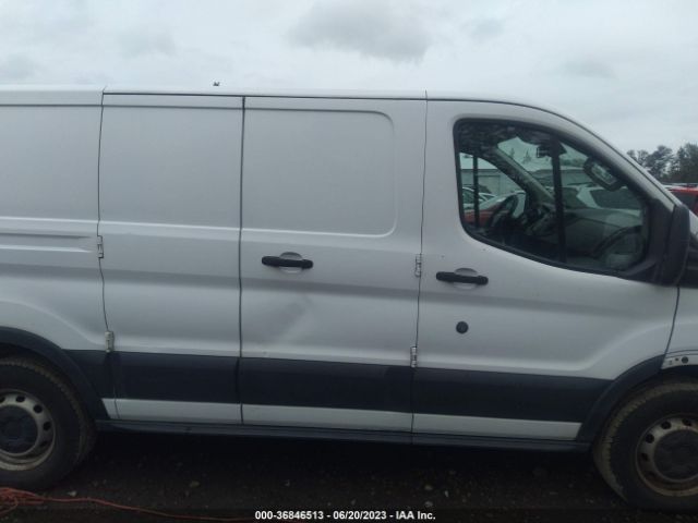1FTYE1ZM4HKA89927 Ford TRANSIT VAN