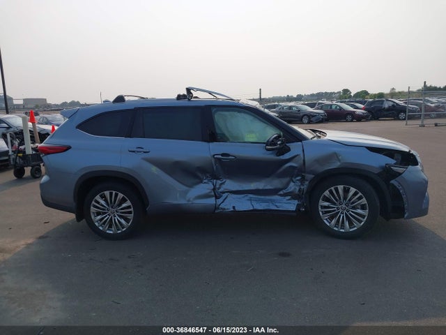 Toyota Highlander Platinum 2022 5TDFZRBH9NS215694 Image 5