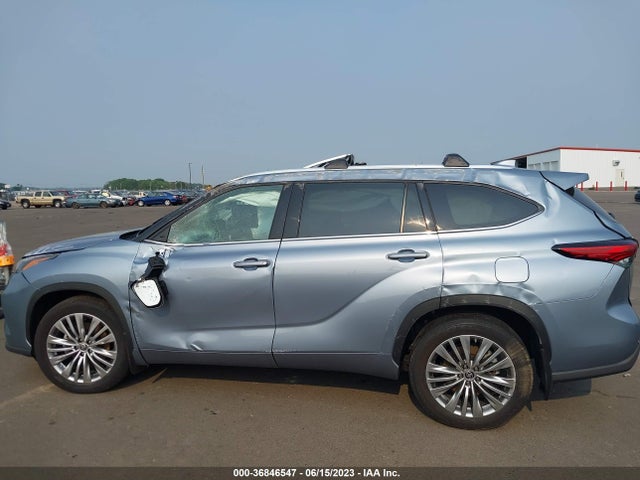 Toyota Highlander Platinum 2022 5TDFZRBH9NS215694 Image 6