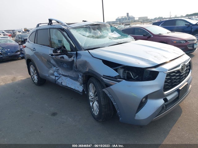 Toyota Highlander Platinum 2022 5TDFZRBH9NS215694 Image 12