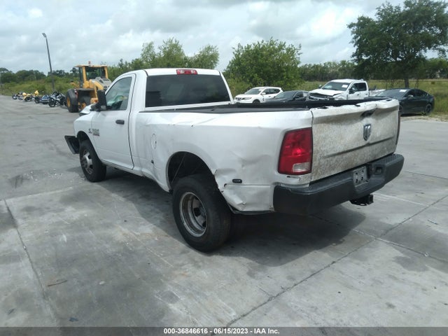 2015 Ram 3500 LCF, VIN: 3C63RPAL4FG690108