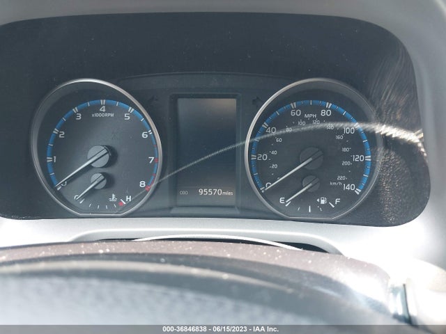 Toyota Rav4 Xle 2017 2T3RFREV1HW572572 Image 13