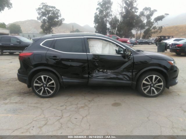 JN1BJ1CP5JW501164 Nissan Rogue Sport Sl