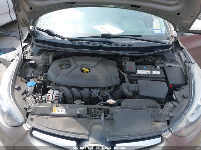 Hyundai ELANTRA SE 2015 5NPDH4AE6FH570074 Image 16