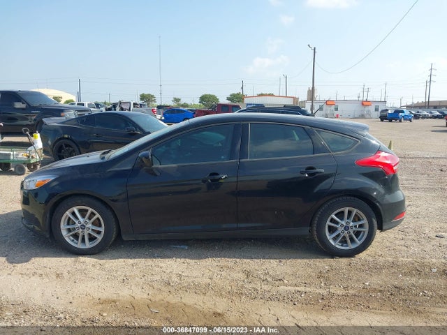 Ford FOCUS SE 2018 1FADP3K22JL259057 Image 6