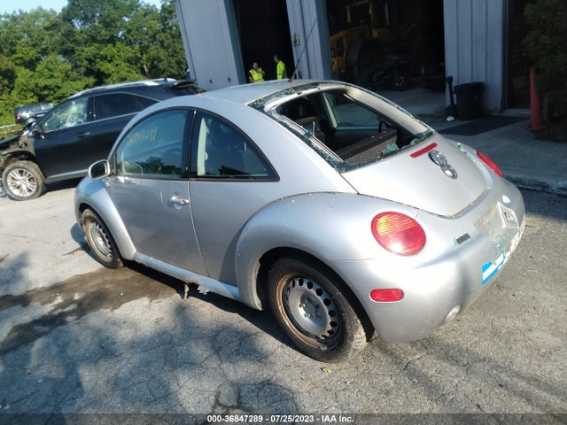 2001 VOLKSWAGEN NEW BEETLE GL VIN: 3VWBK21C01M451495