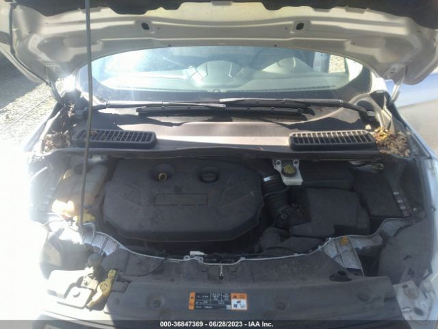 1FMCU9G92FUA81381 Ford ESCAPE SE