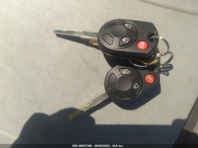 1FMCU9G92FUA81381 Ford ESCAPE SE