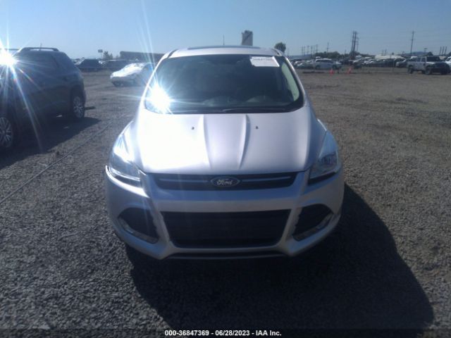 1FMCU9G92FUA81381 Ford ESCAPE SE